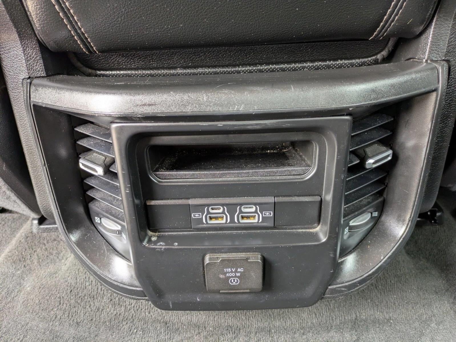 2022 RAM 1500 Laramie 4x4 Crew Cab 5'7" Box