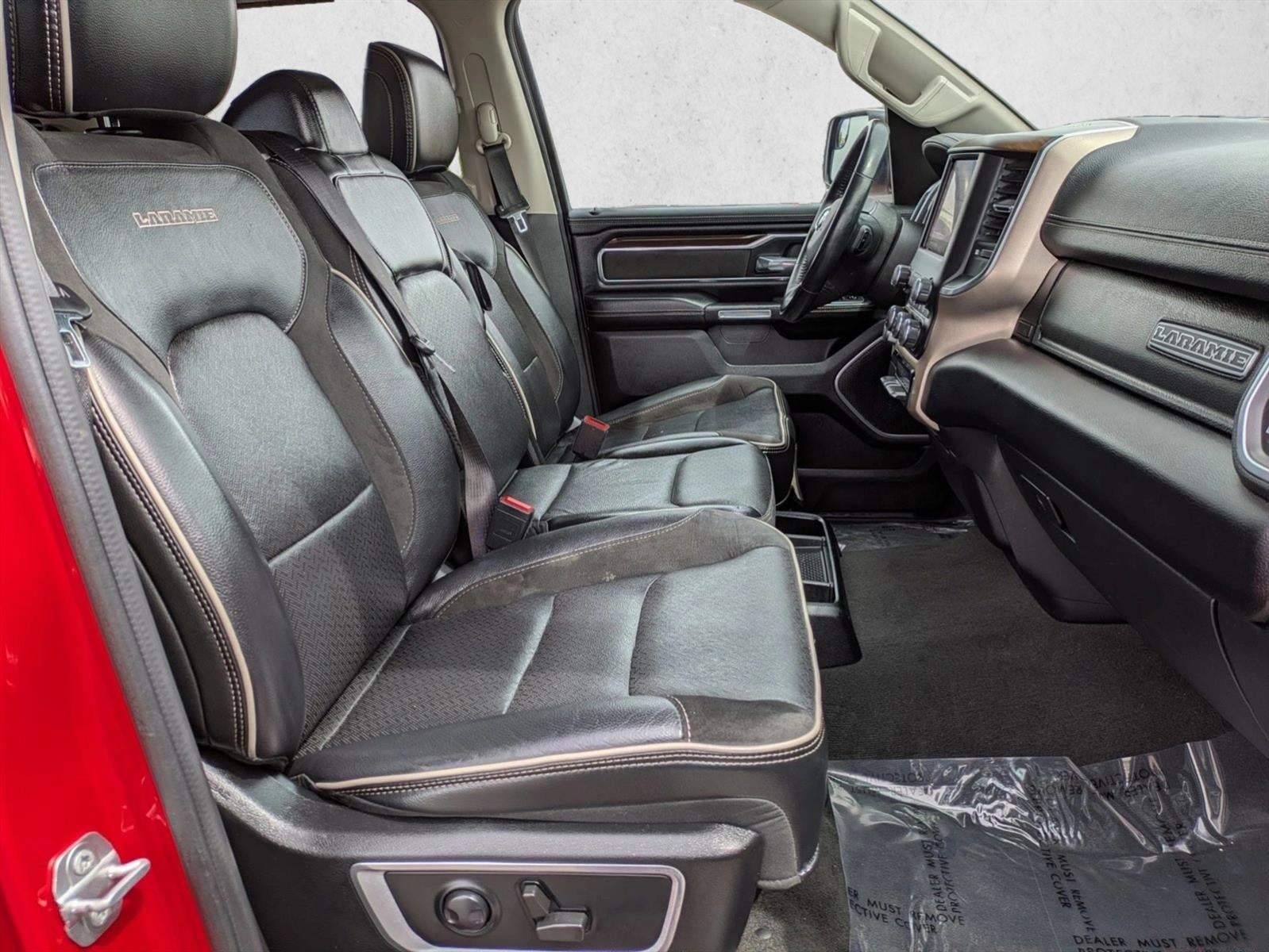 2022 RAM 1500 Laramie 4x4 Crew Cab 5'7" Box