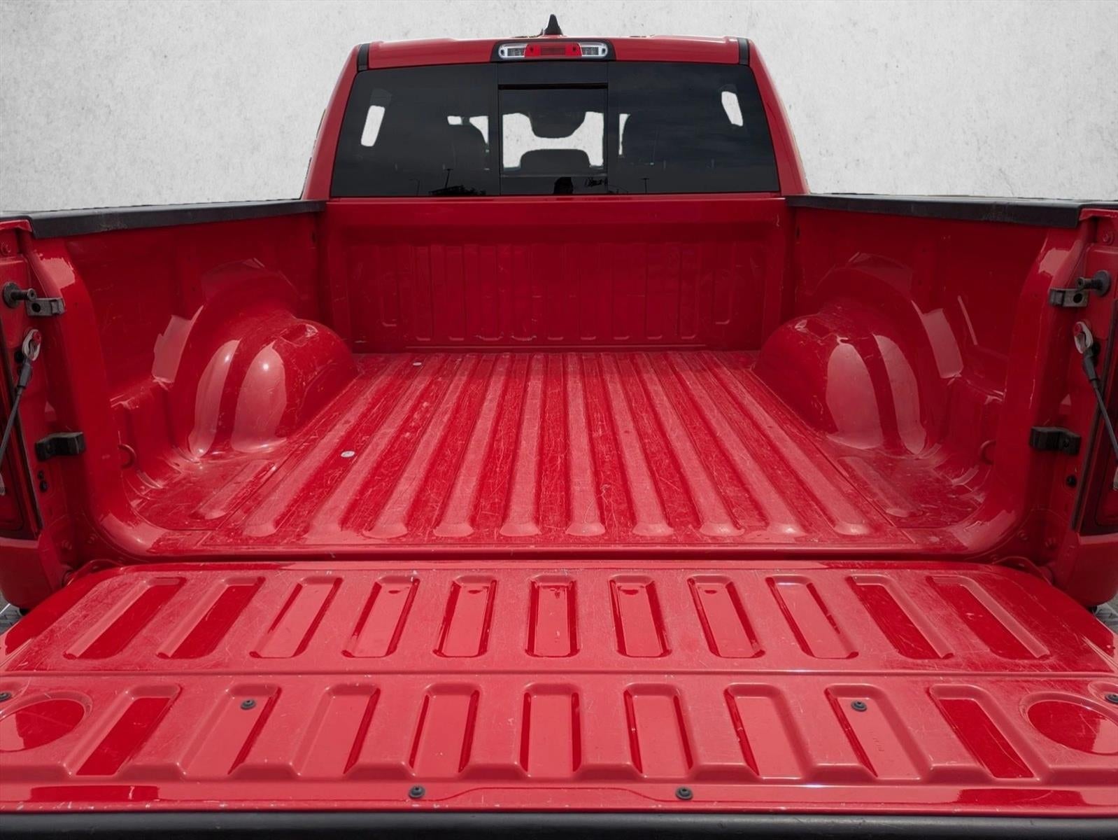 2022 RAM 1500 Laramie 4x4 Crew Cab 5'7" Box