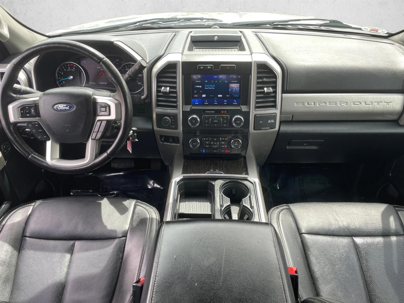 2021 Ford Super Duty F-350 DRW LARIAT 4WD Crew Cab 8' Box