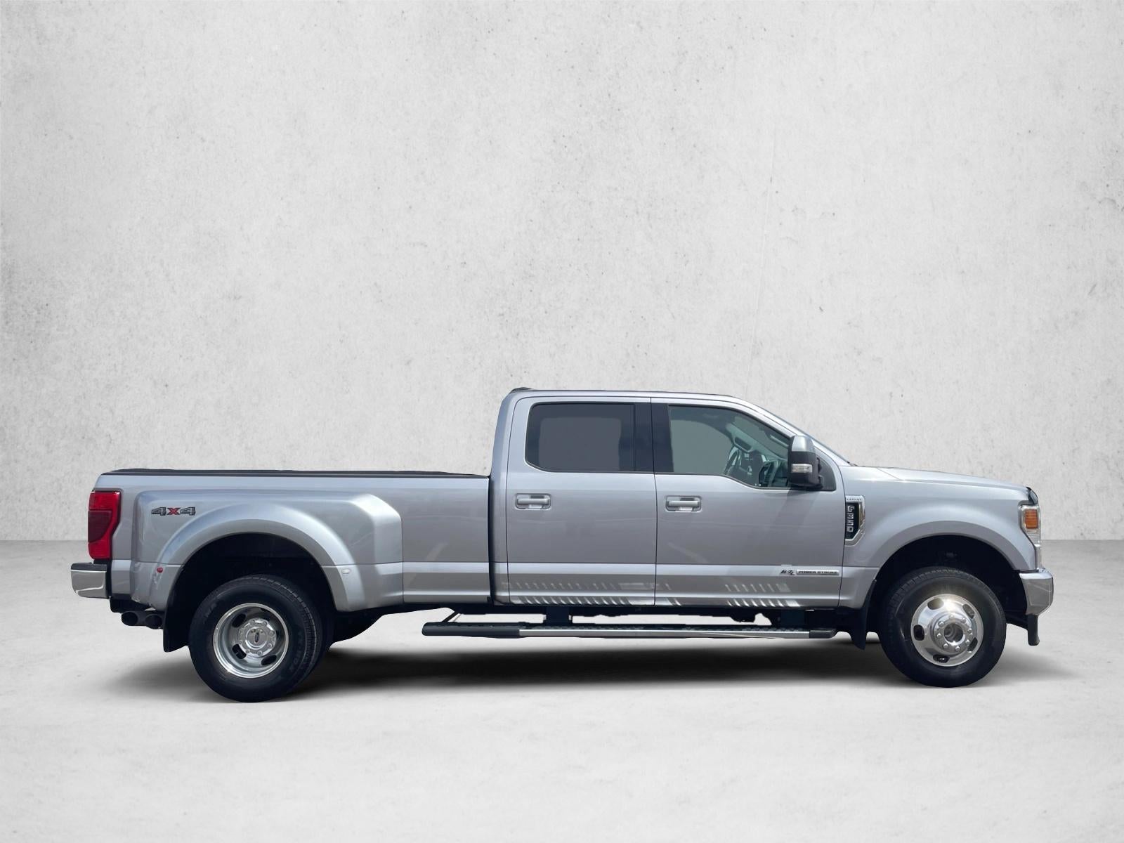 2021 Ford Super Duty F-350 DRW LARIAT 4WD Crew Cab 8' Box