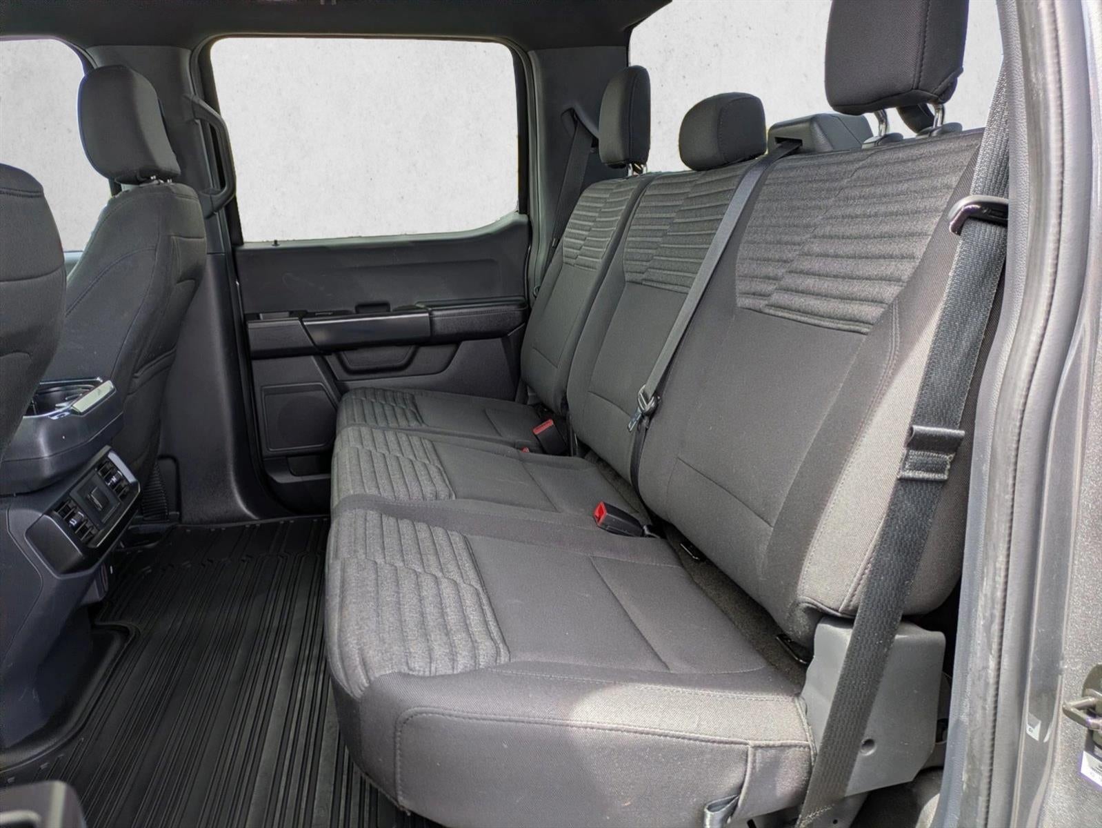 2022 Ford F-150 XL 2WD SuperCrew 5.5' Box