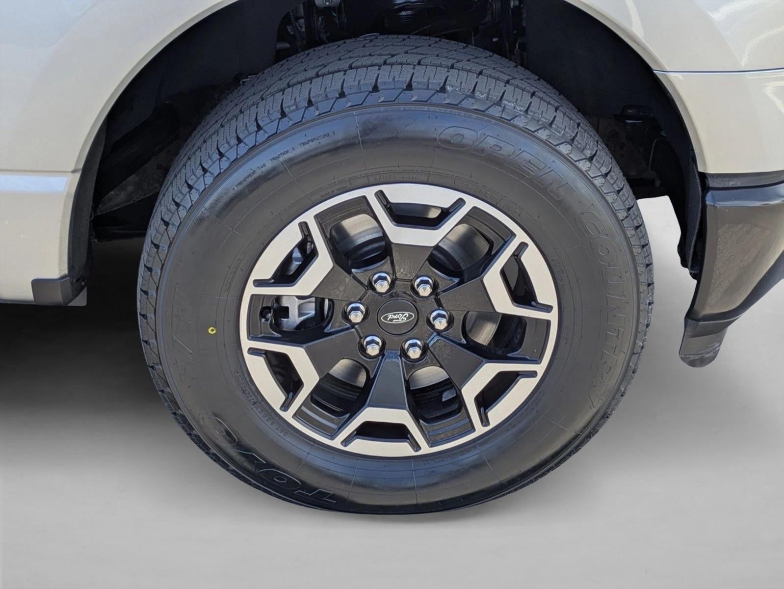 2023 Ford F-150 Lightning Pro 4WD SuperCrew 5.5' Box