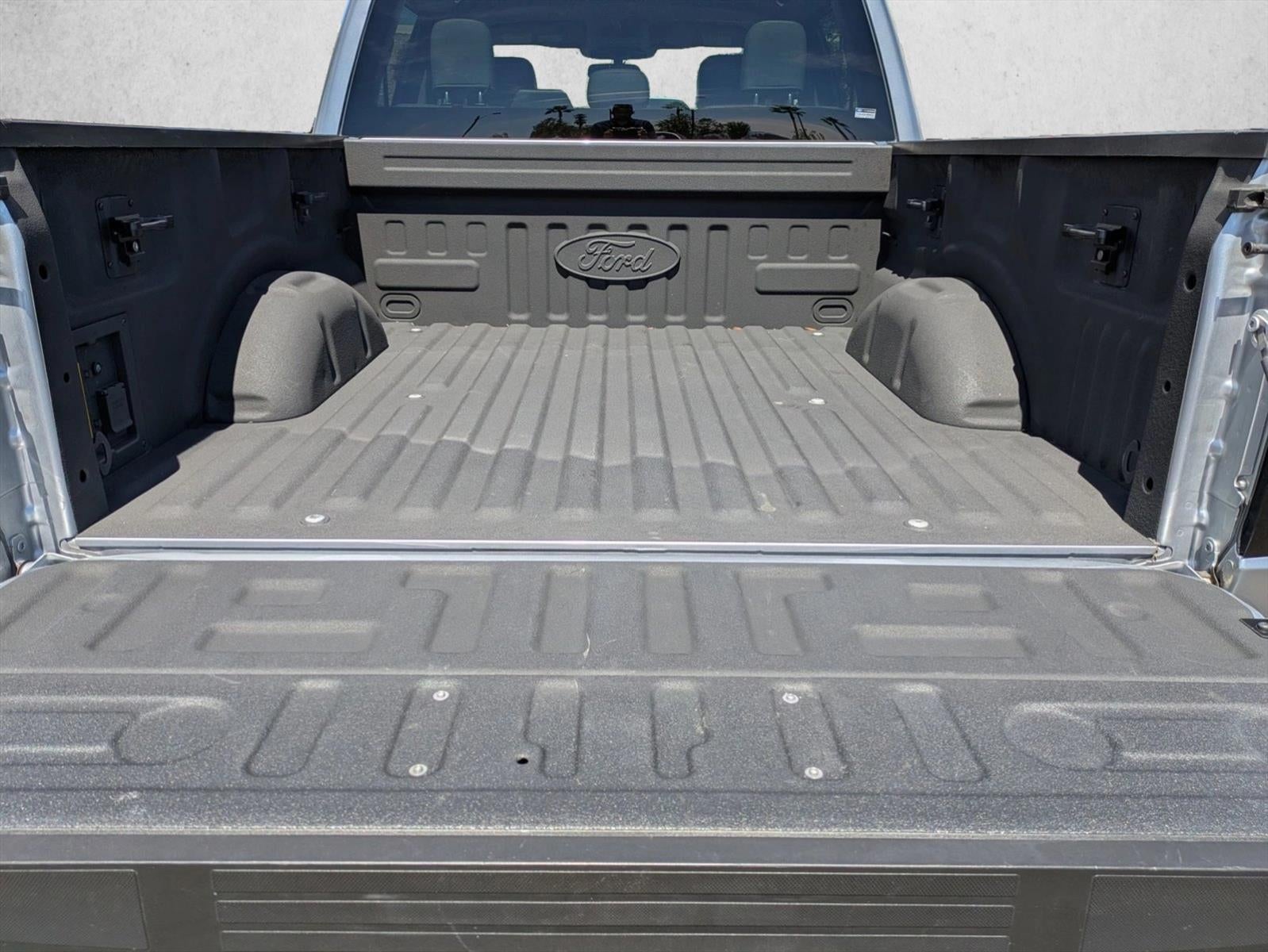2023 Ford F-150 Lightning Pro 4WD SuperCrew 5.5' Box