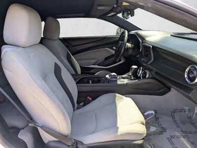 2020 Chevrolet Camaro 2dr Convertible 1LT