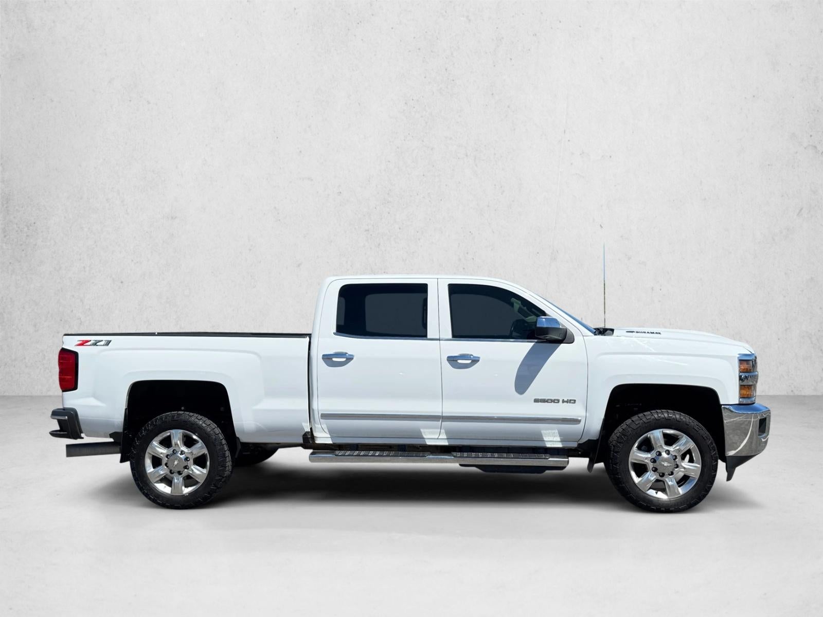 2018 Chevrolet Silverado 2500 HD Crew Cab Standard Box 4-Wheel Drive LTZ