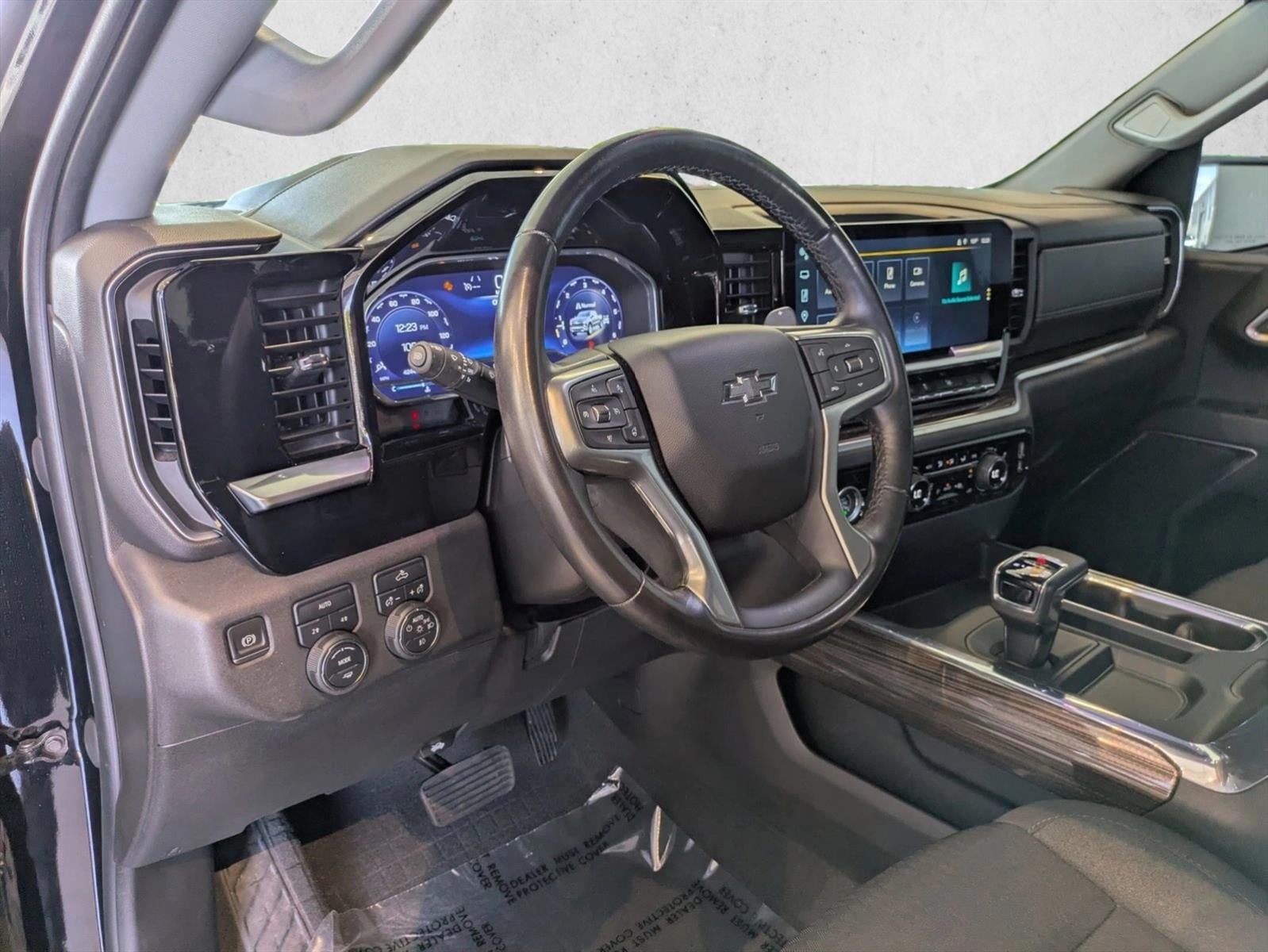 2022 Chevrolet Silverado 1500 Crew Cab Short Box 4-Wheel Drive RST