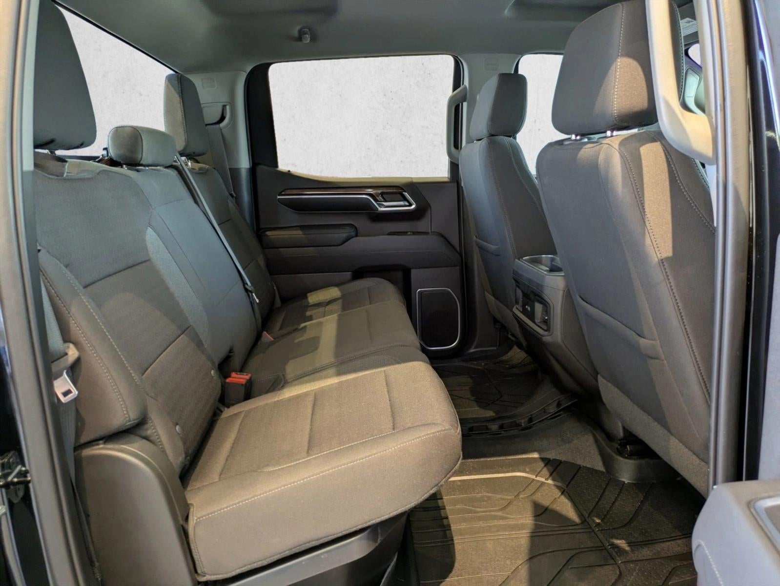 2022 Chevrolet Silverado 1500 Crew Cab Short Box 4-Wheel Drive RST