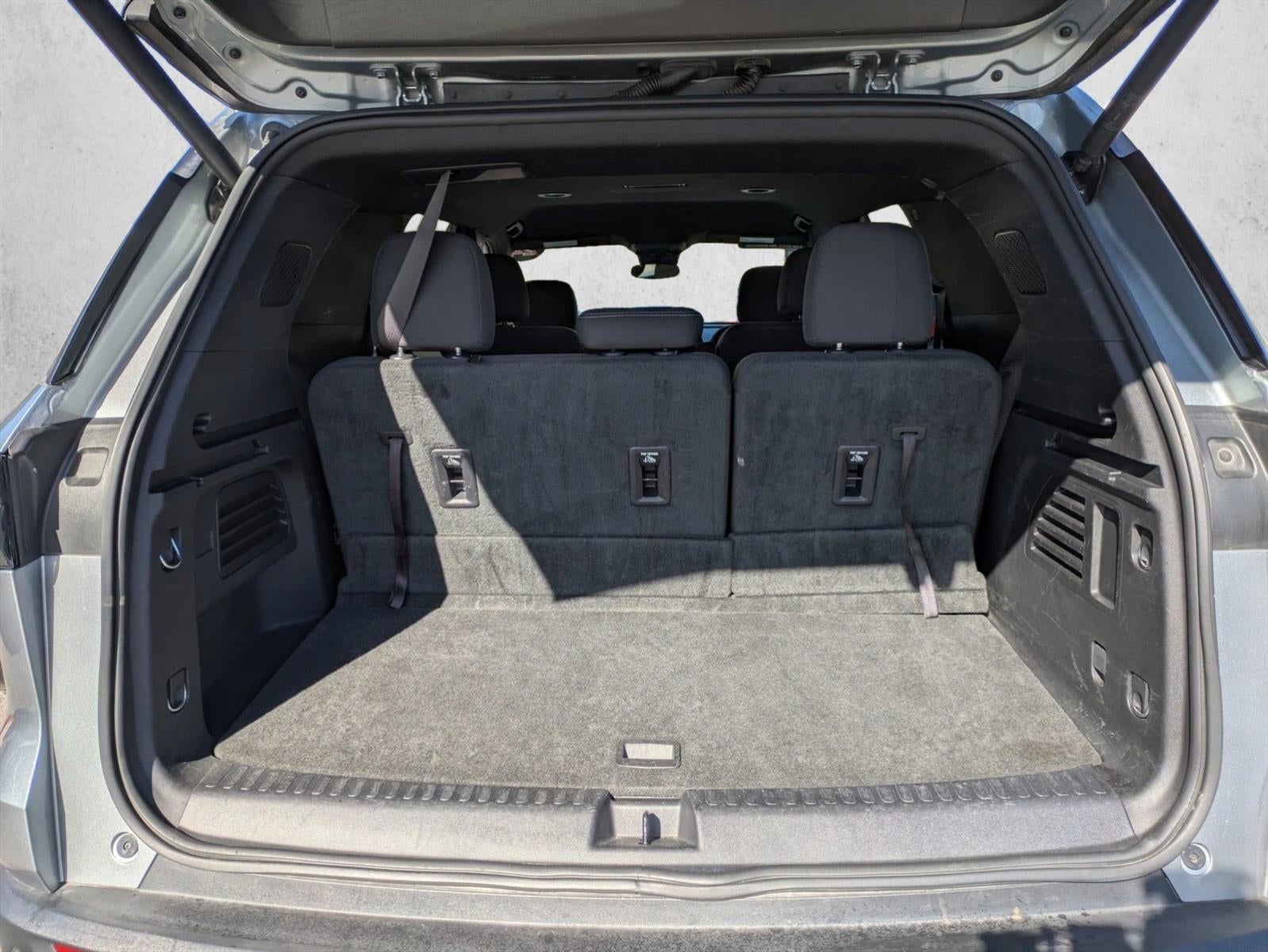 2024 Chevrolet Traverse LT w/1LT