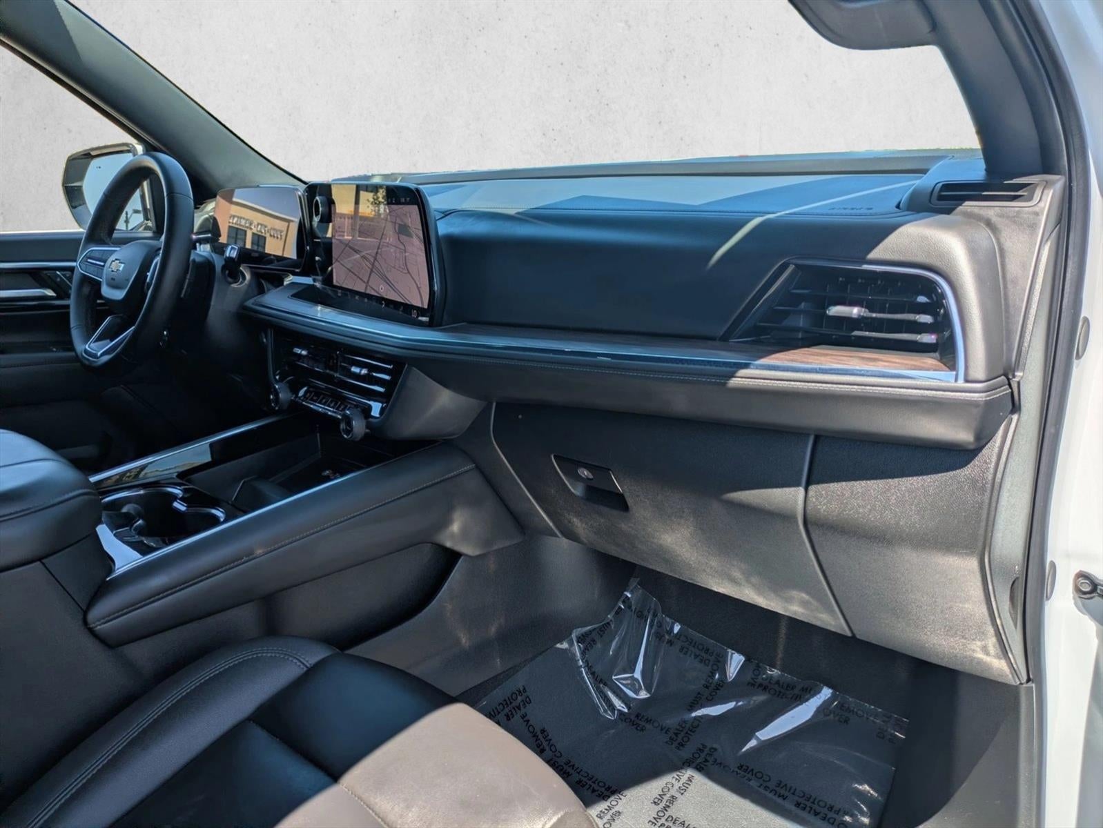 2025 Chevrolet Suburban 2WD LT
