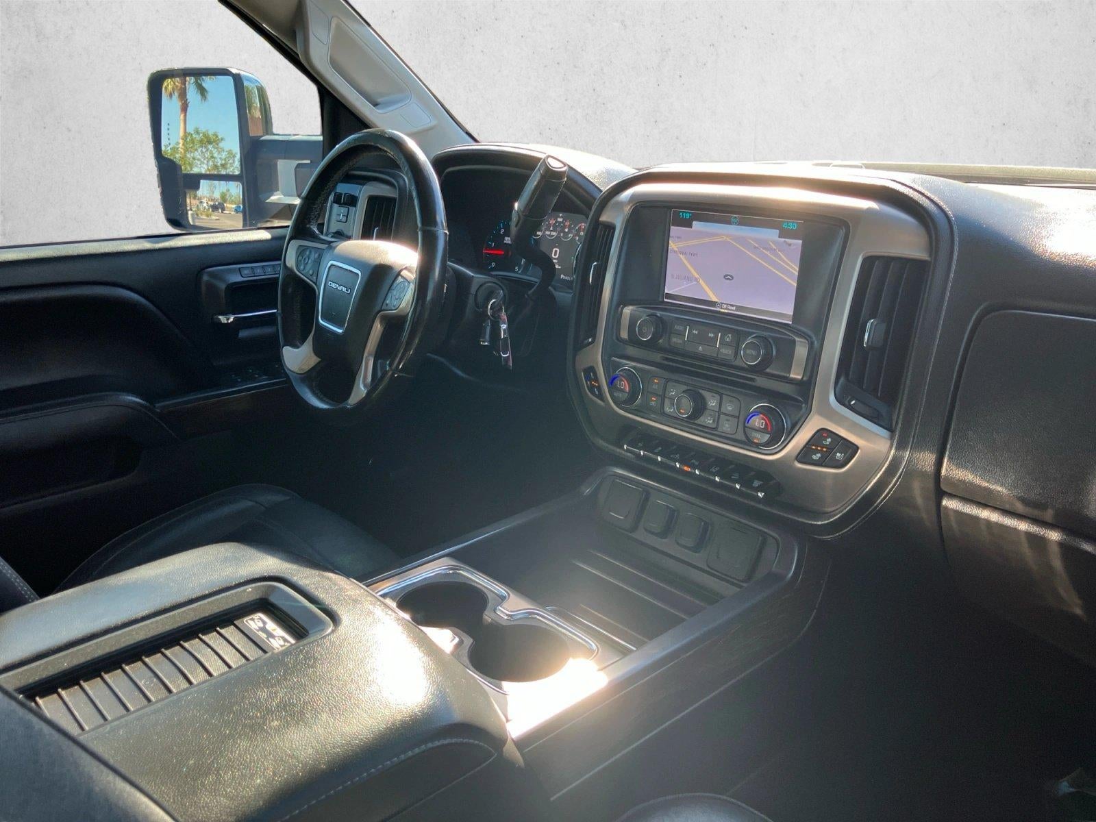 2018 GMC Sierra 2500 HD Crew Cab Standard Box 4-Wheel Drive Denali