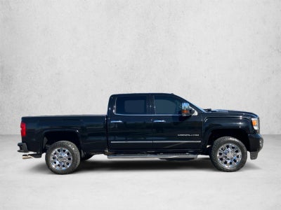 2018 GMC Sierra 2500 HD Crew Cab Standard Box 4-Wheel Drive Denali