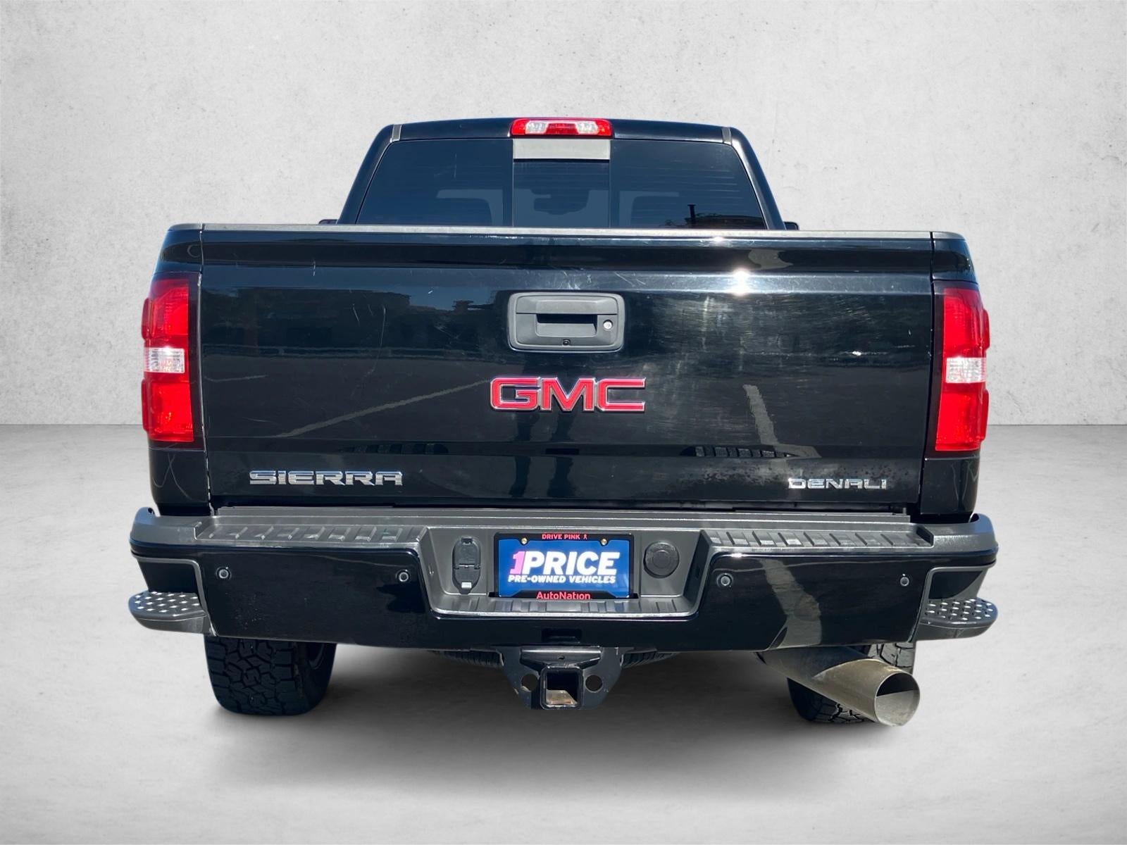 2018 GMC Sierra 2500 HD Crew Cab Standard Box 4-Wheel Drive Denali