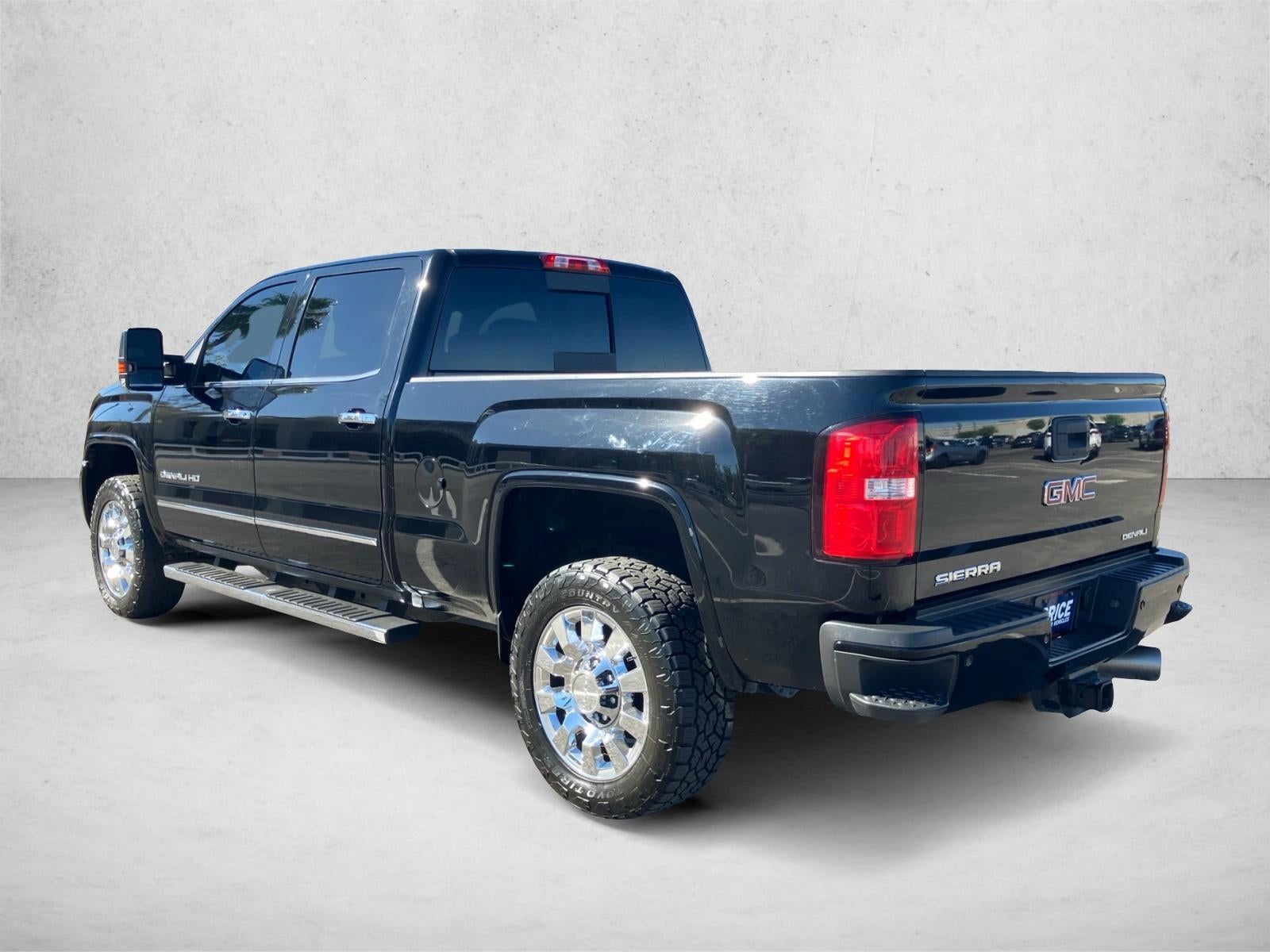 2018 GMC Sierra 2500 HD Crew Cab Standard Box 4-Wheel Drive Denali