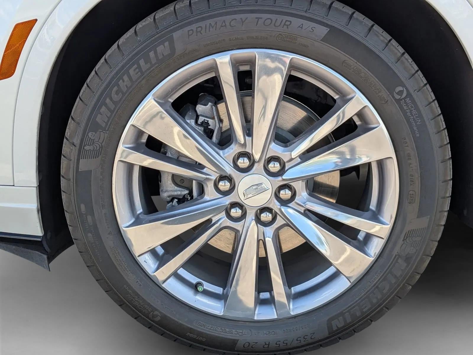 2024 Cadillac XT6 FWD 4dr Premium Luxury