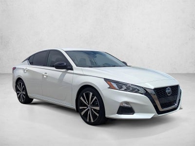 2022 Nissan Altima 2.5 SR Sedan