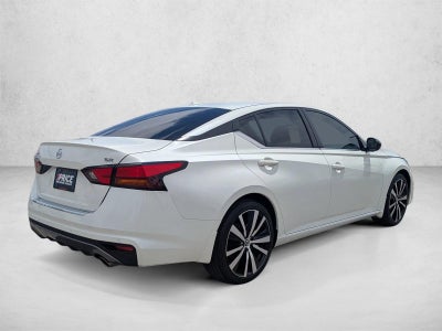 2022 Nissan Altima 2.5 SR Sedan