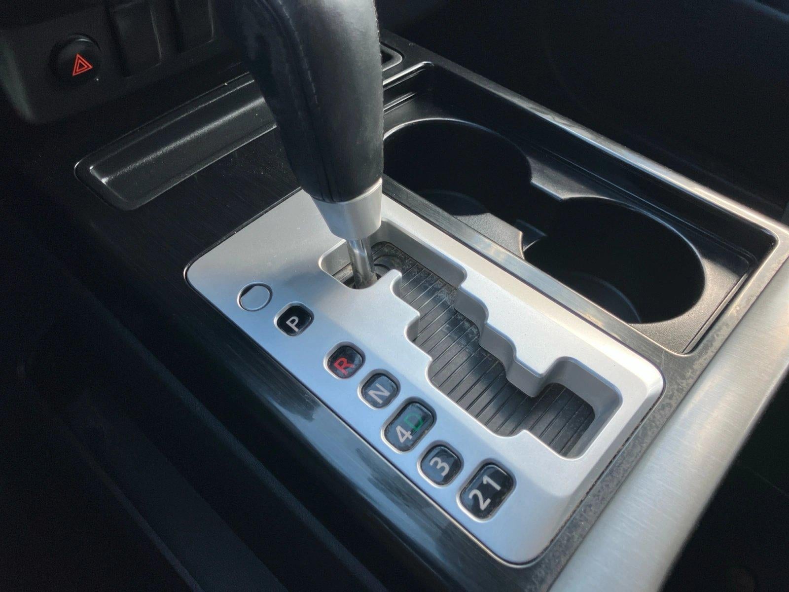 2014 Nissan Titan 4WD Crew Cab Short Bed SV