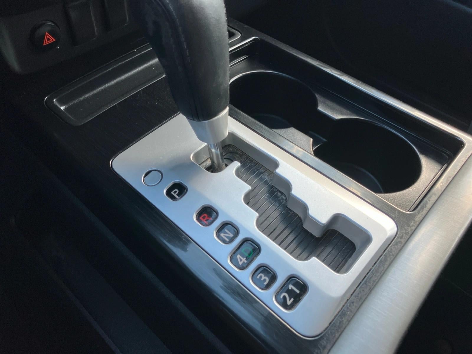 2014 Nissan Titan 4WD Crew Cab Short Bed SV