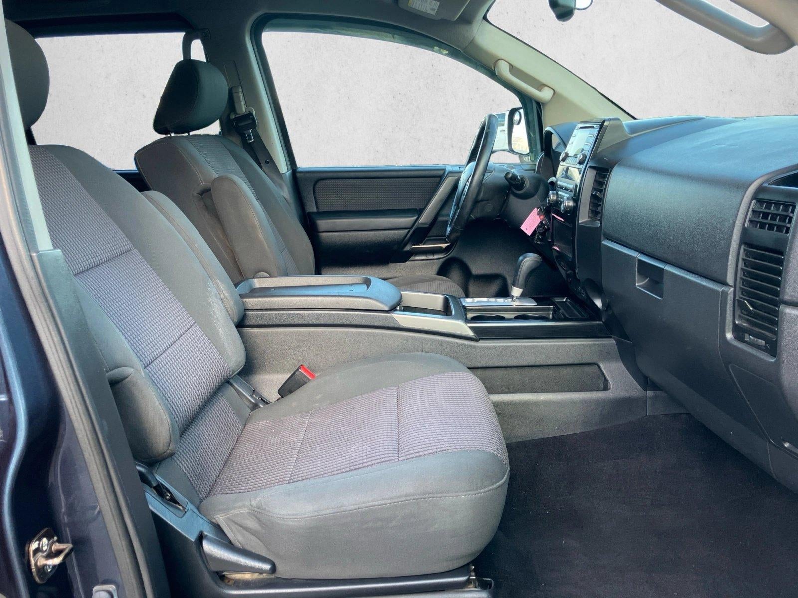 2014 Nissan Titan 4WD Crew Cab Short Bed SV