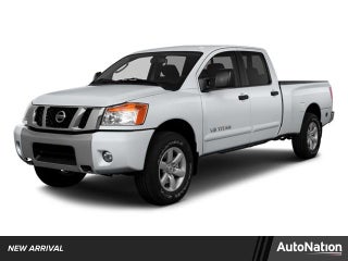 2014 Nissan Titan 4WD Crew Cab Short Bed SV
