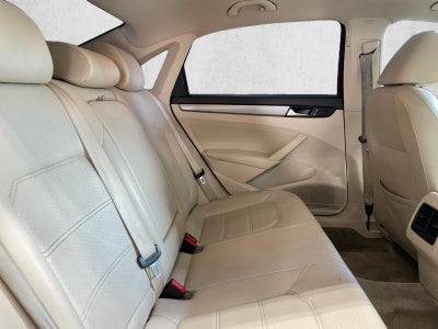 2015 Volkswagen Passat 4dr Sdn 2.0L Manual TDI SE