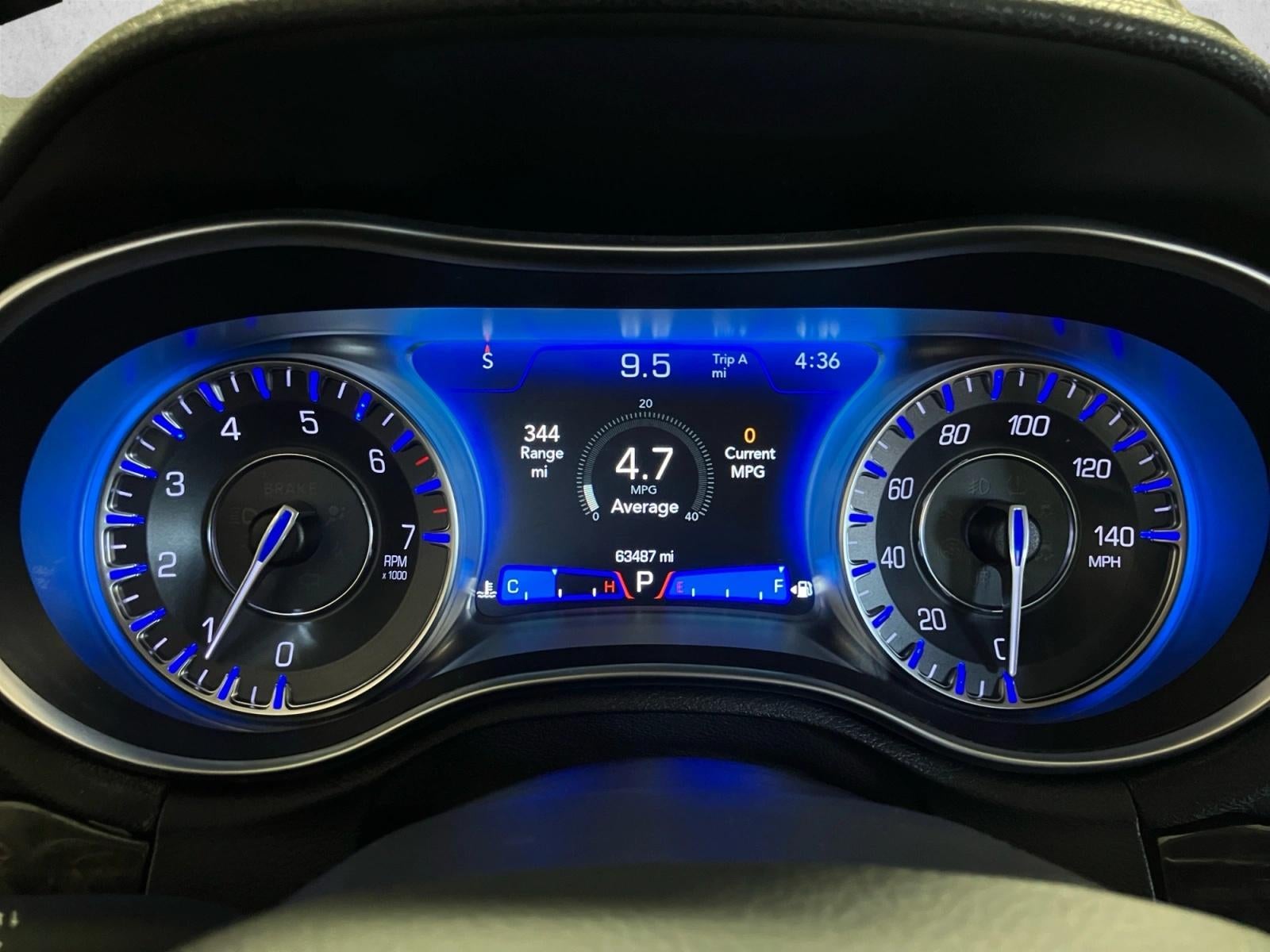 2023 Chrysler 300 Touring L RWD
