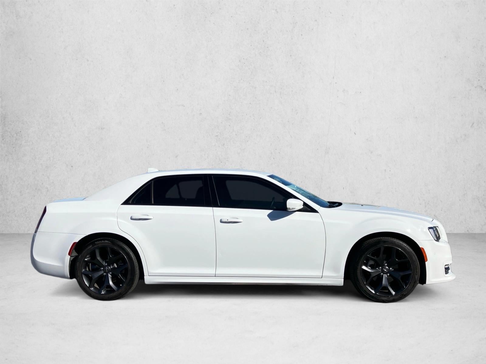 2023 Chrysler 300 Touring L RWD