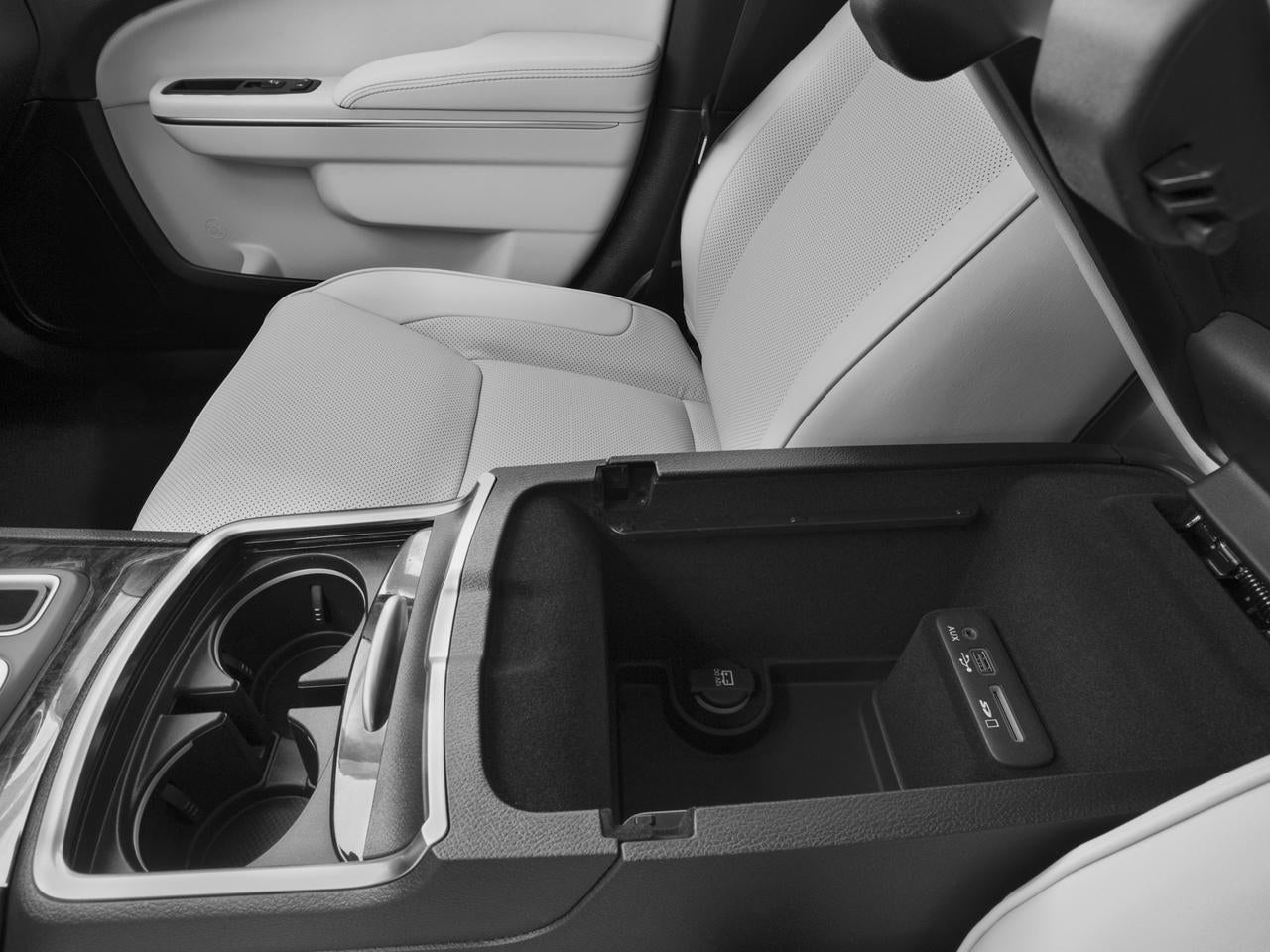 2016 Chrysler 300 4dr Sdn 300C RWD
