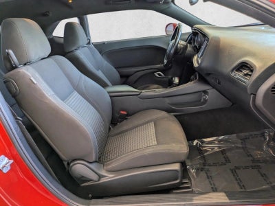2021 Dodge Challenger SXT RWD