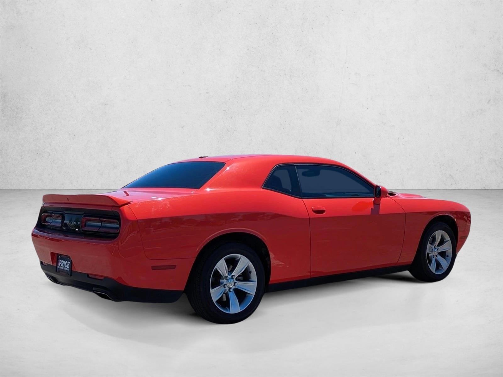 2021 Dodge Challenger SXT RWD