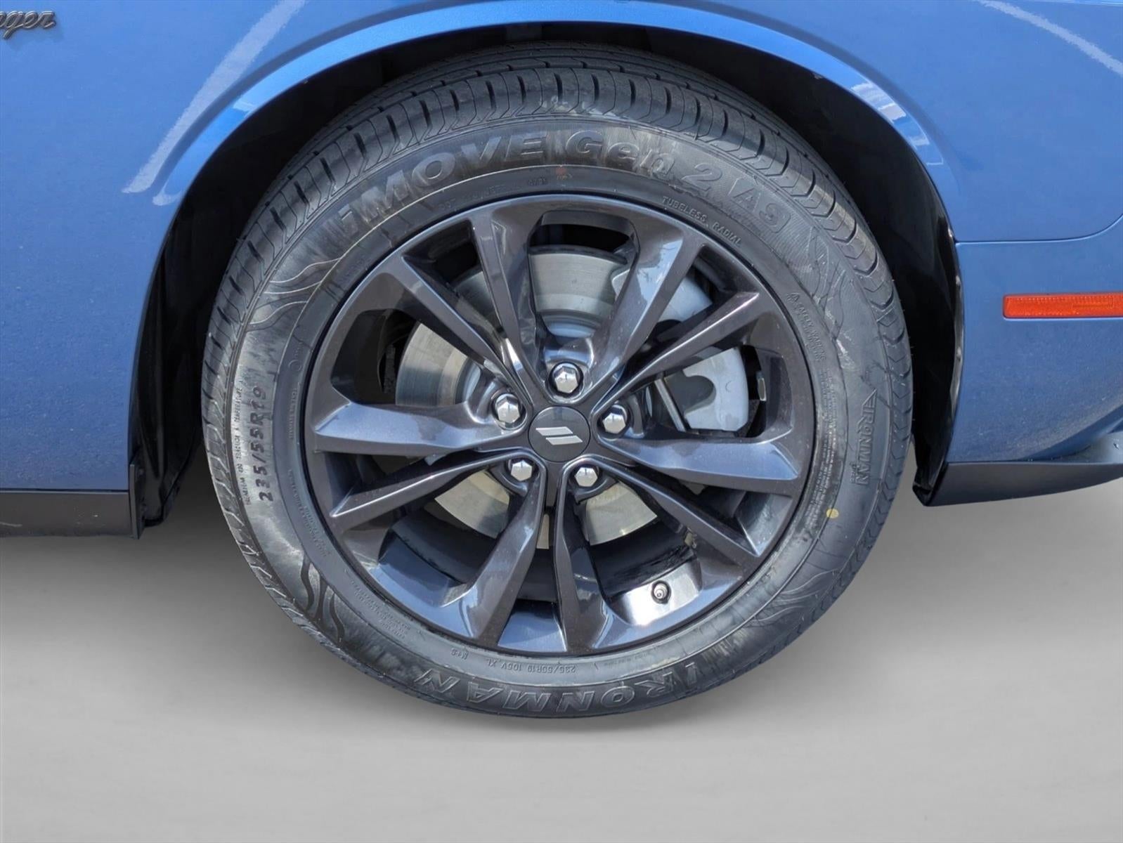 2022 Dodge Challenger SXT AWD