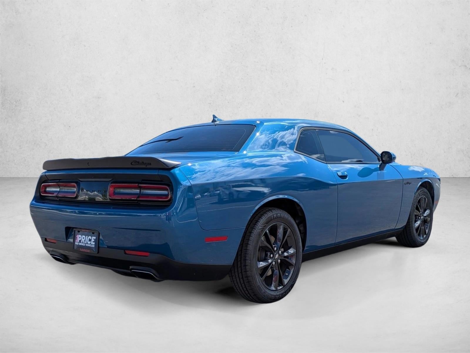 2022 Dodge Challenger SXT AWD