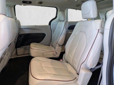 2019 Chrysler Pacifica Limited FWD