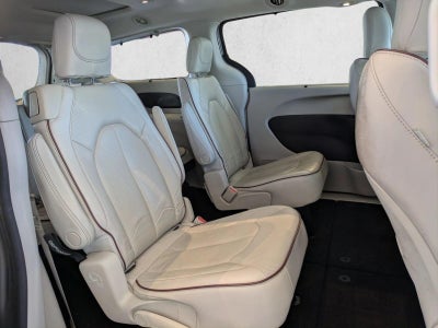 2019 Chrysler Pacifica Limited FWD