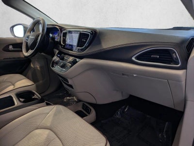 2019 Chrysler Pacifica Limited FWD