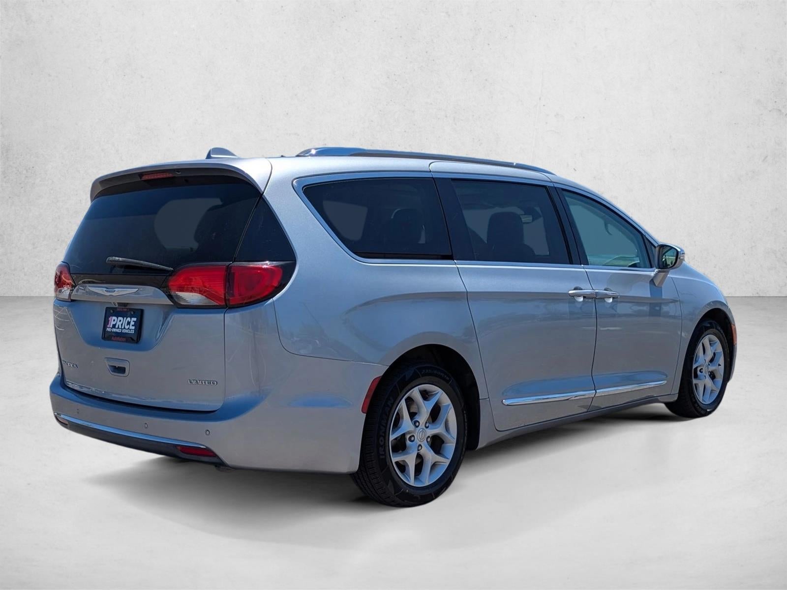 2019 Chrysler Pacifica Limited FWD