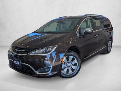2017 Chrysler Pacifica Hybrid Platinum FWD