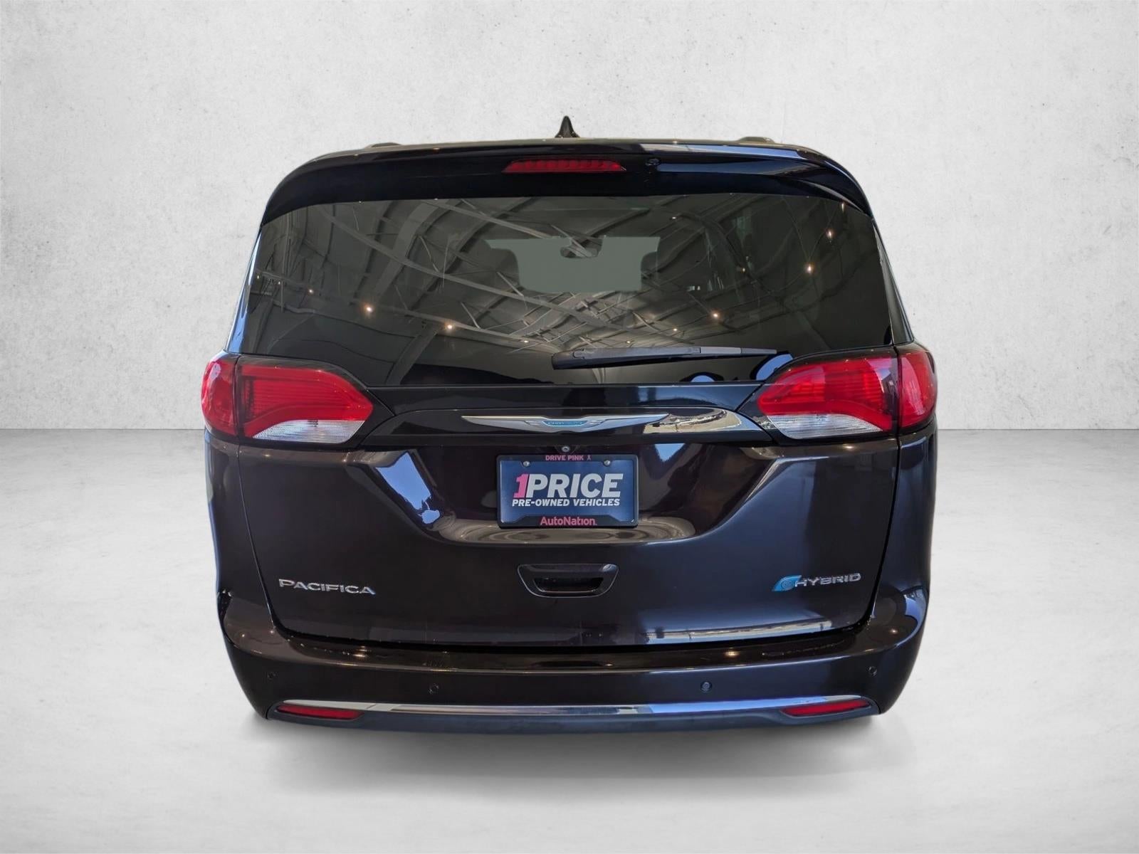 2017 Chrysler Pacifica Hybrid Platinum FWD