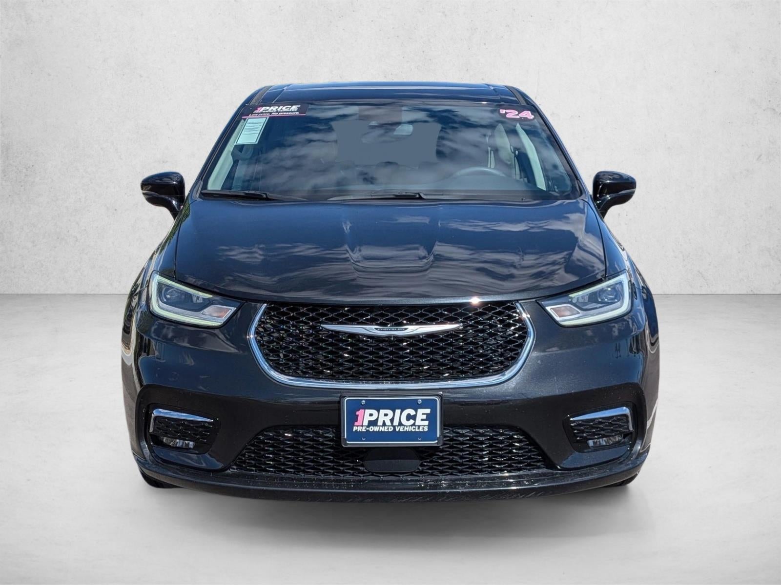 2024 Chrysler Pacifica Hybrid Select FWD