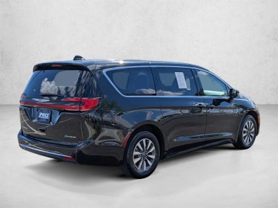 2024 Chrysler Pacifica Hybrid Select FWD