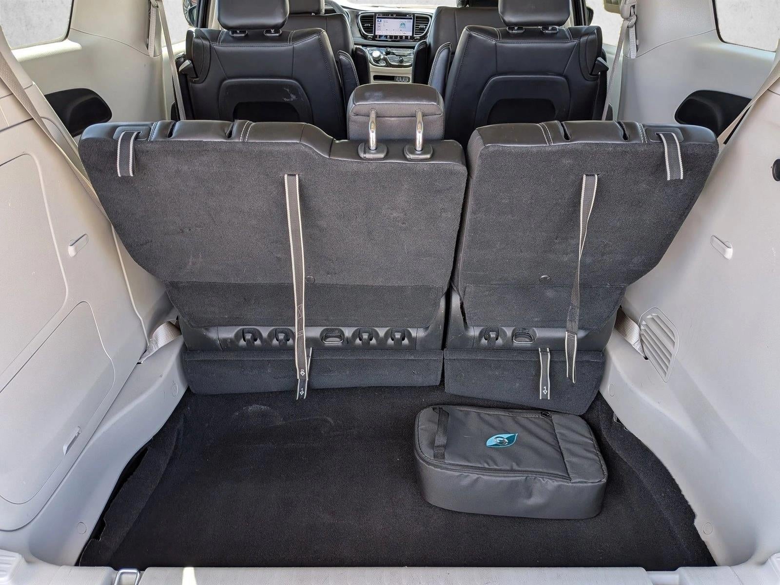 2024 Chrysler Pacifica Hybrid Select FWD