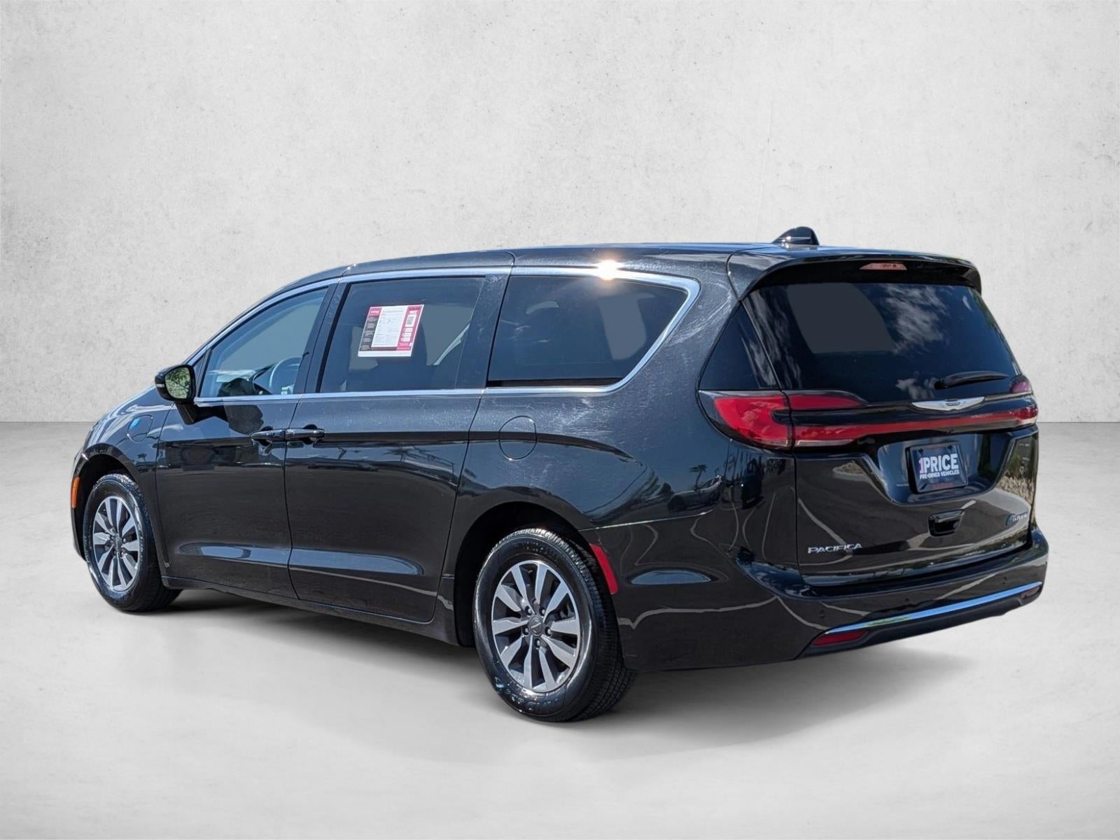 2024 Chrysler Pacifica Hybrid Select FWD