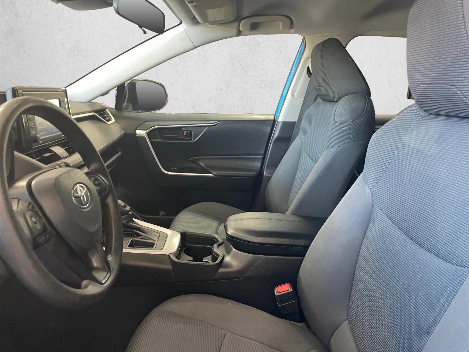 2021 Toyota RAV4 LE FWD (Natl)