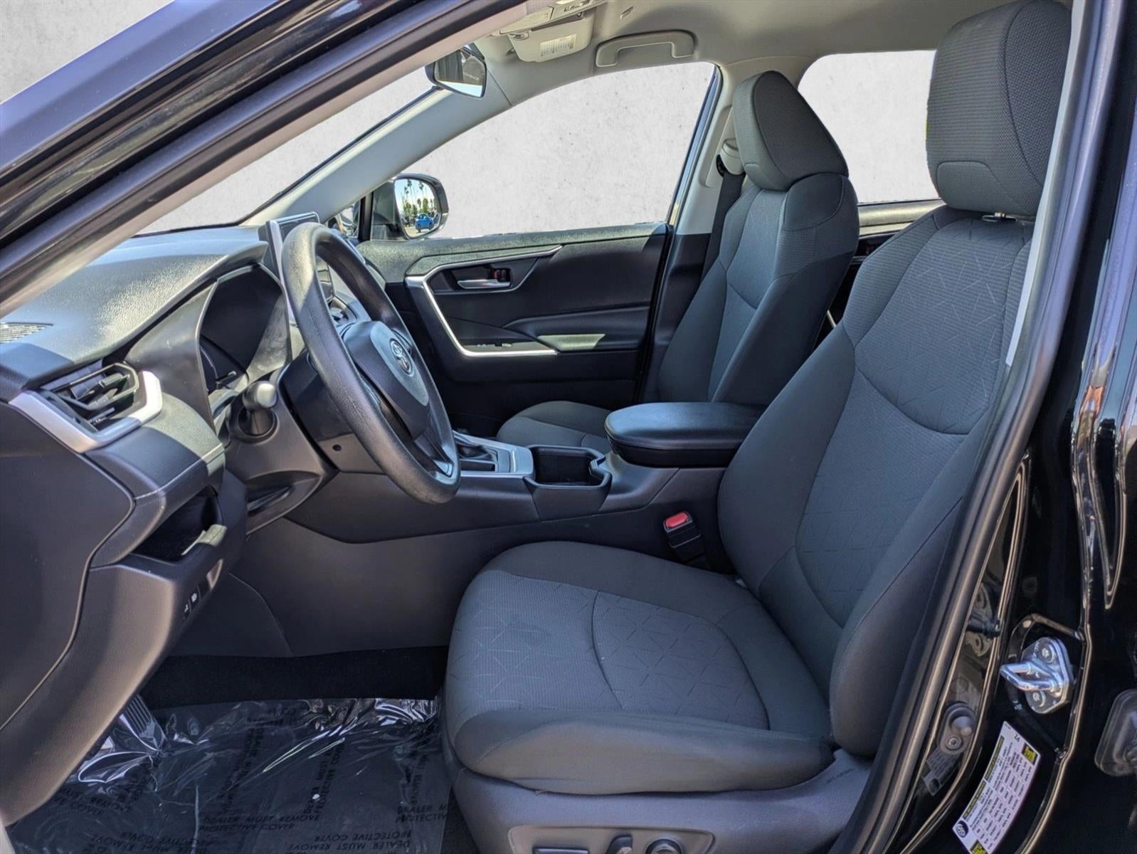 2025 Toyota RAV4 XLE FWD (GS)