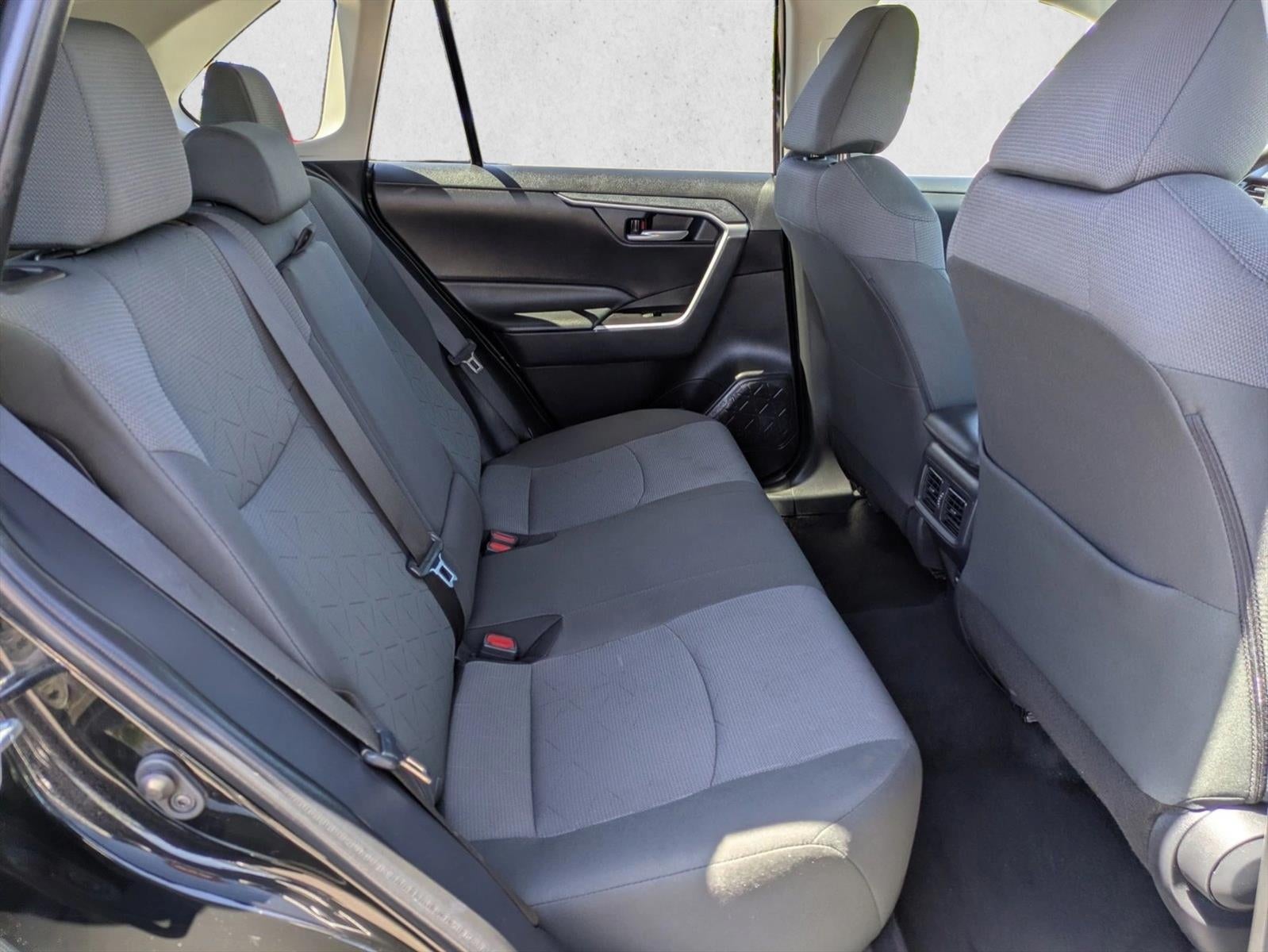 2025 Toyota RAV4 XLE FWD (GS)