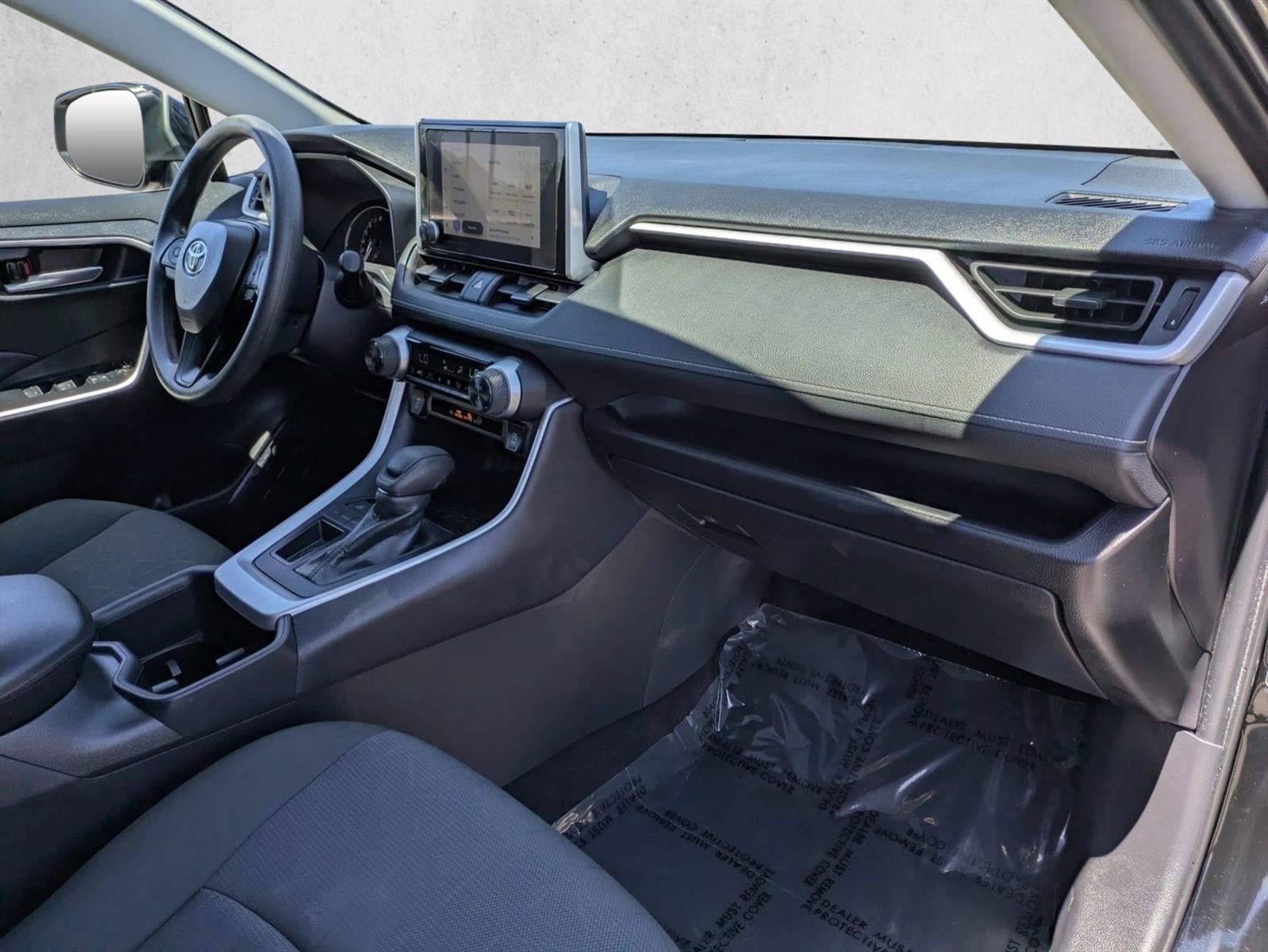 2025 Toyota RAV4 XLE FWD (GS)