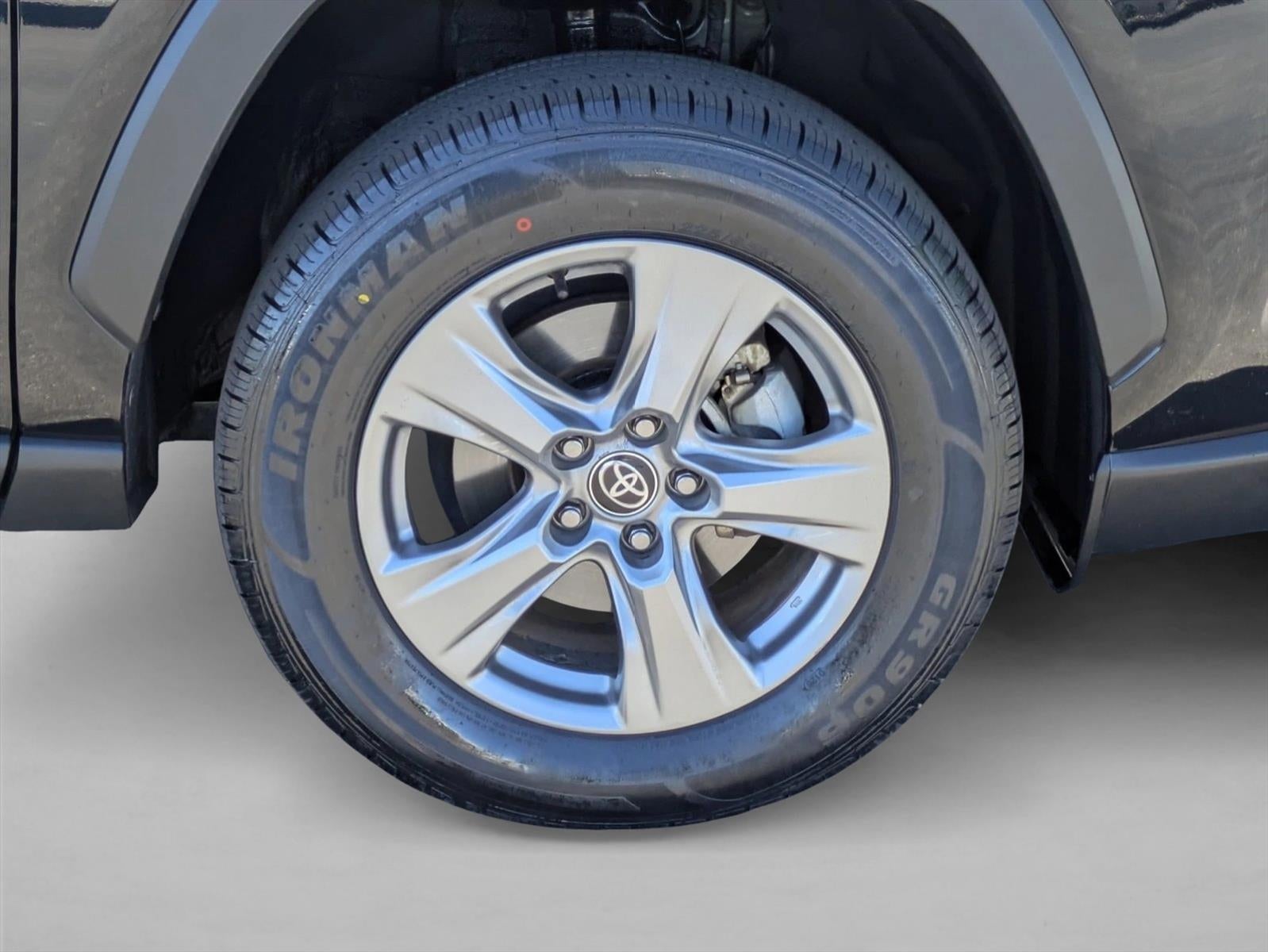2023 Toyota RAV4 XLE FWD (GS)