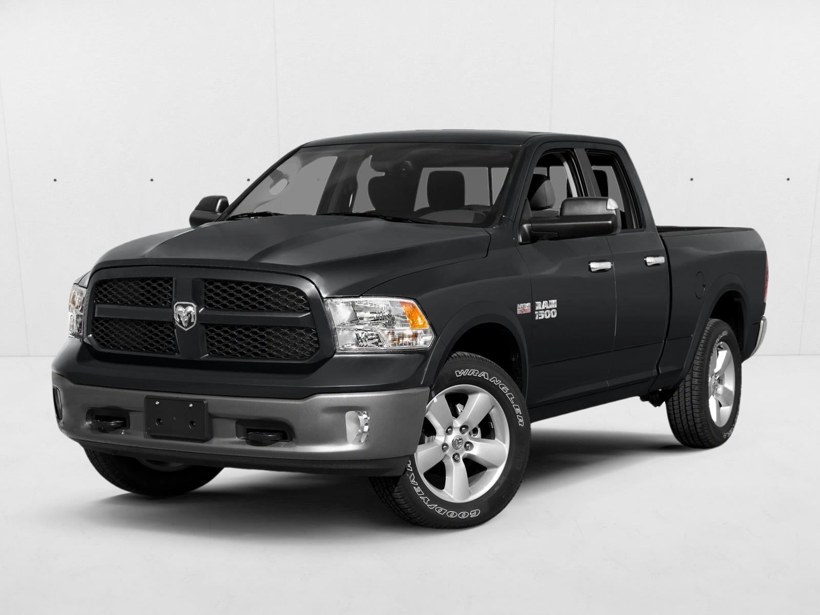 2015 RAM 1500 4WD Crew Cab 5.7 Ft Box Big Horn