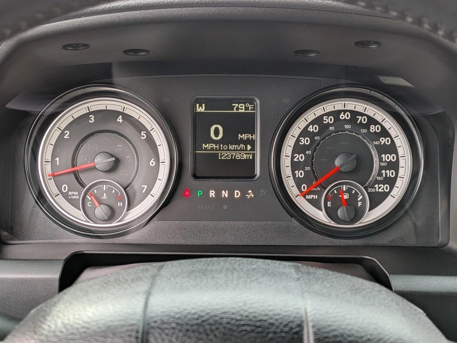 2015 RAM 1500 4WD Crew Cab 5.7 Ft Box Big Horn